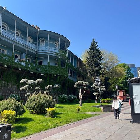Apartment in Old Tbilisi Orbeliani Square Bagian luar foto