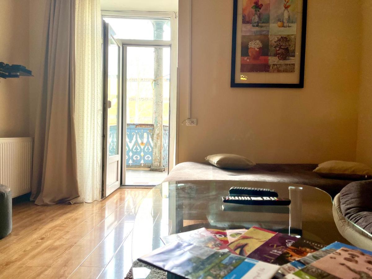 Apartment in Old Tbilisi Orbeliani Square Bagian luar foto