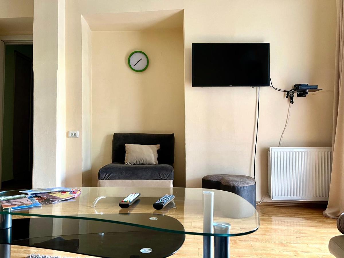 Apartment in Old Tbilisi Orbeliani Square Bagian luar foto