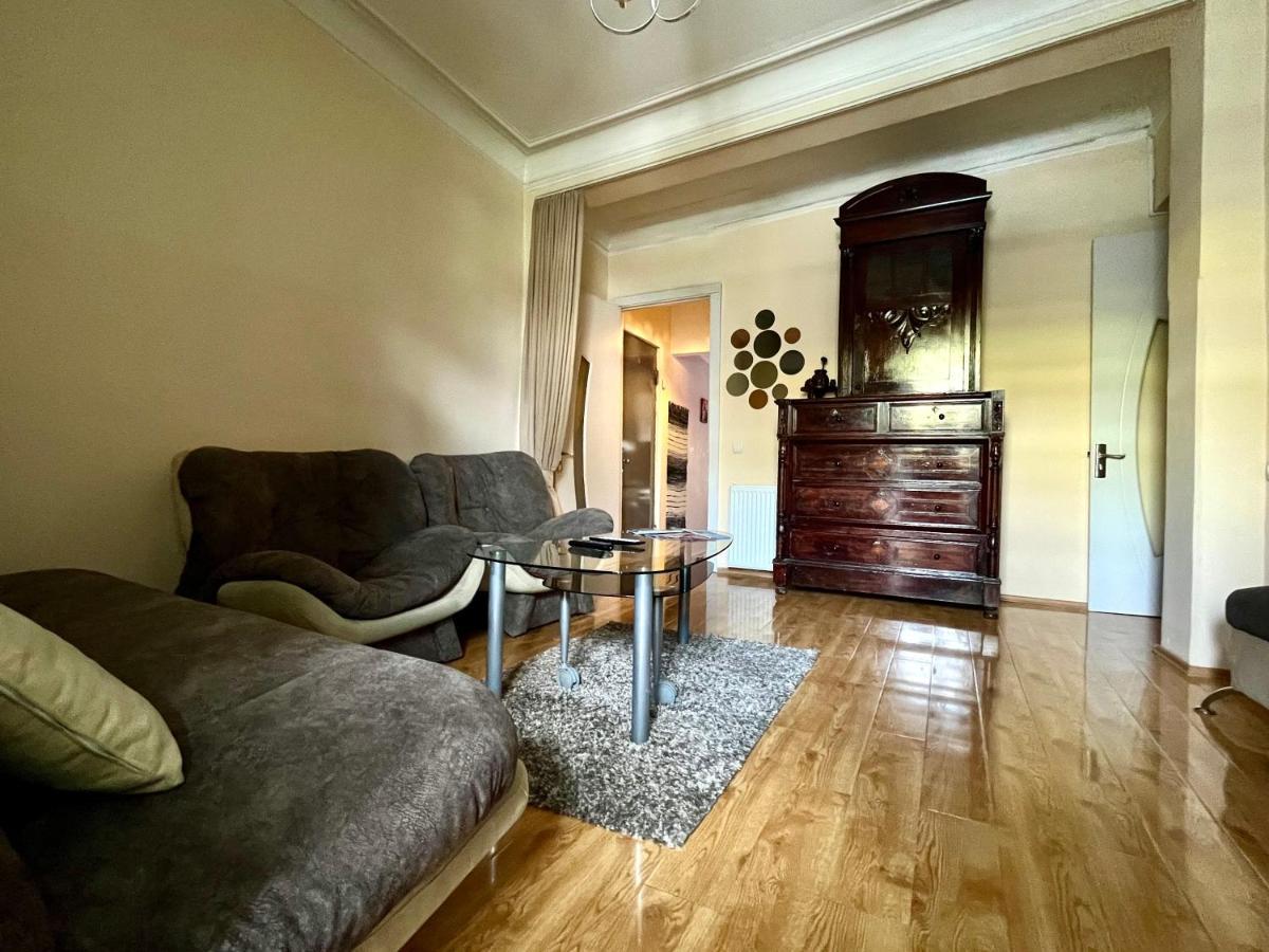 Apartment in Old Tbilisi Orbeliani Square Bagian luar foto