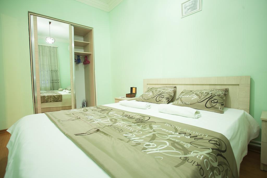 Apartment in Old Tbilisi Orbeliani Square Bagian luar foto