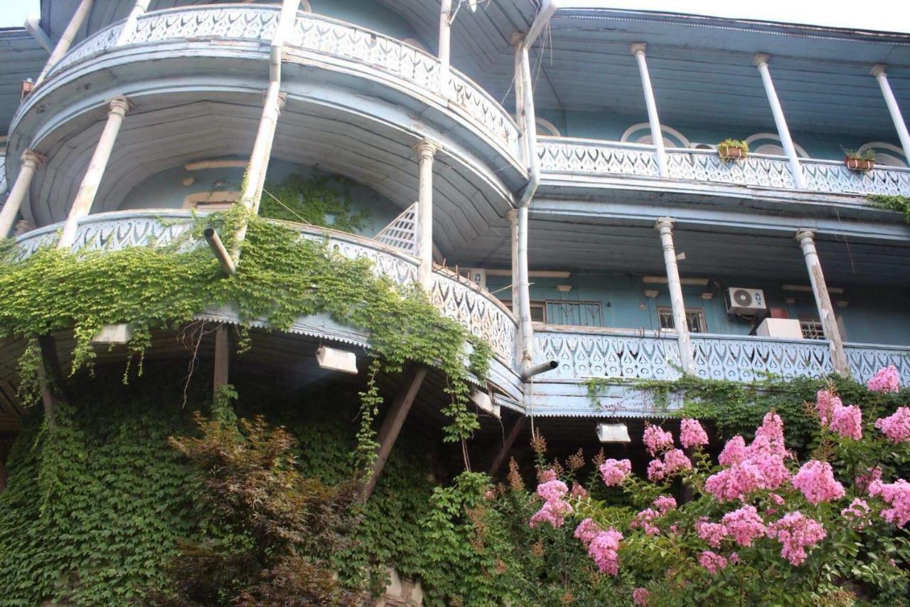 Apartment in Old Tbilisi Orbeliani Square Bagian luar foto